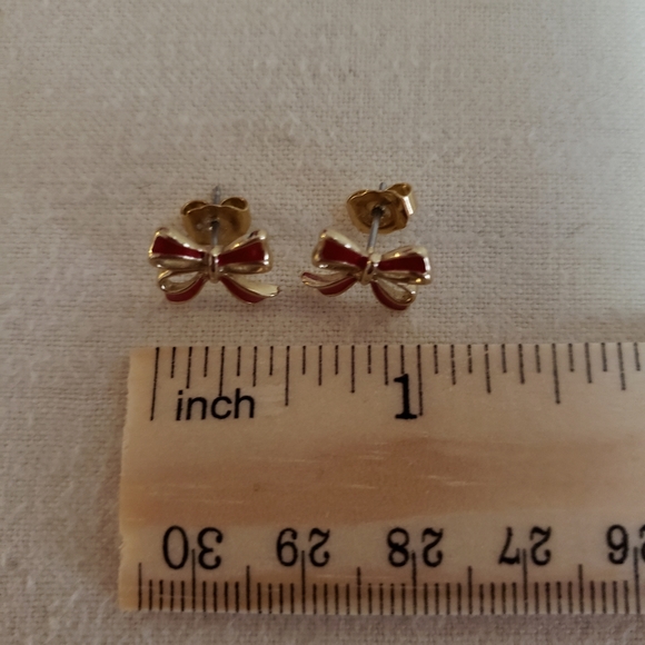 Red bow avon earrings - Picture 2 of 4